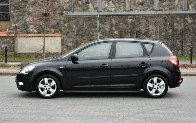 Kia Ceed cena 19900 przebieg: 199000, rok produkcji 2011 z Jordanów małe 211